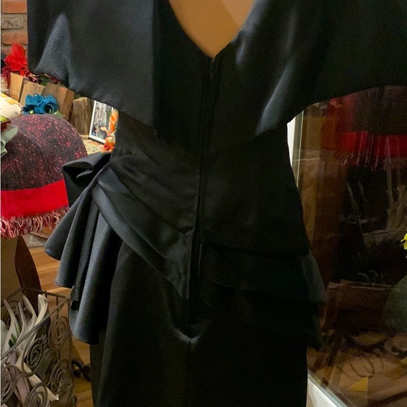 COCKTAIL DRESS VINTAGE SATIN WITH RHINESTONE TRIM LEGENDS BY JUDY BERGER - Picture 7 of 7